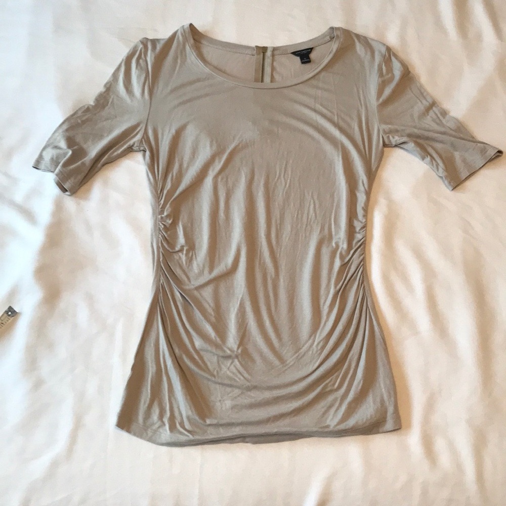 ANN TAYLOR Beige Short Sleeve Ruched Top w/ Zipper